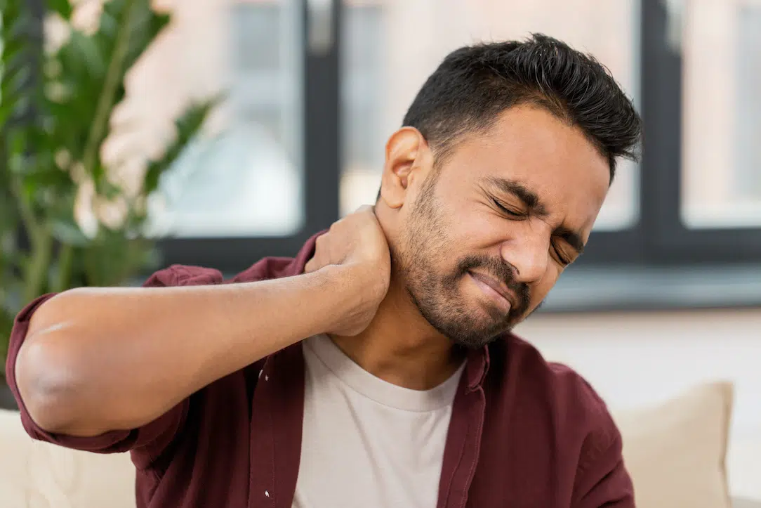 4-reasons-you-shouldnt-ignore-neck-pain