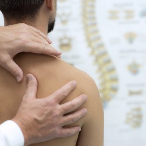 Medical check at the shoulder in a physiotherapy center