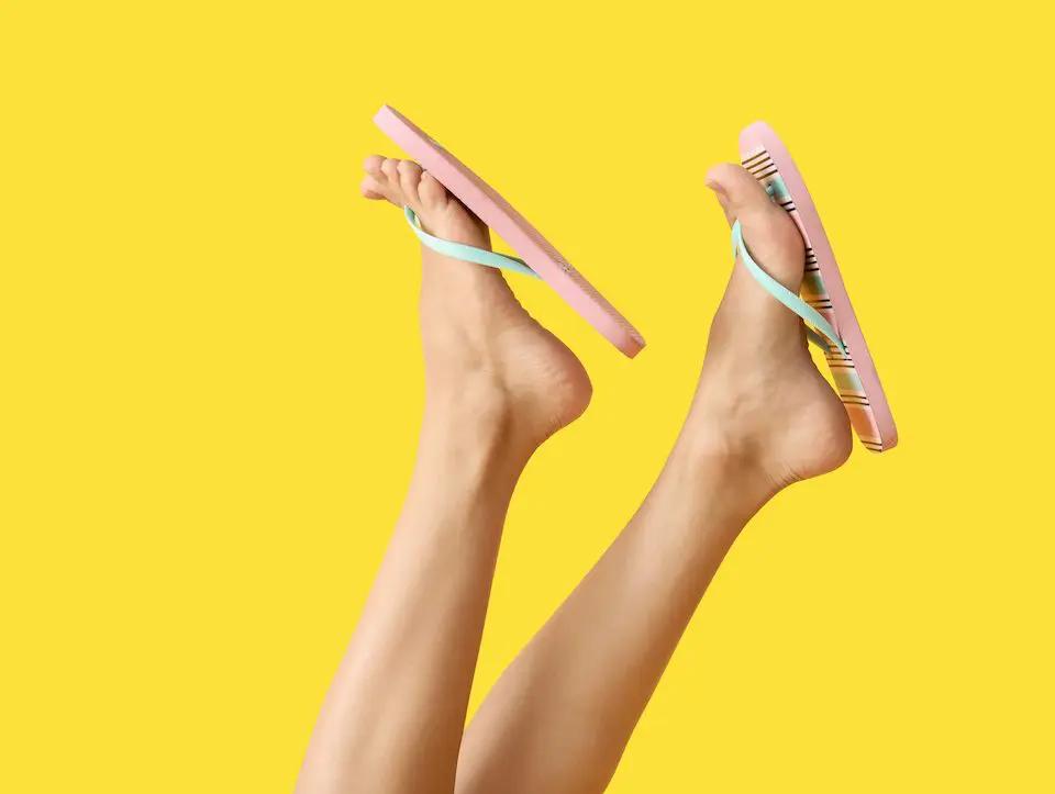 are-flip-flops-causing-your-foot-pain