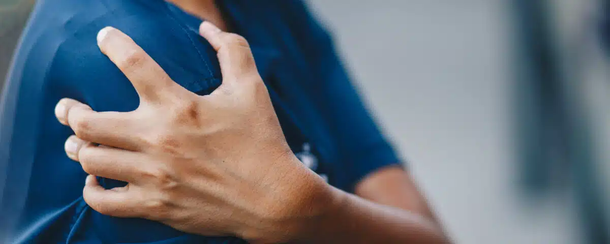 is-your-shoulder-hurting-see-your-chiropractor-to-help-relieve-your-pain