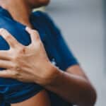 is-your-shoulder-hurting-see-your-chiropractor-to-help-relieve-your-pain