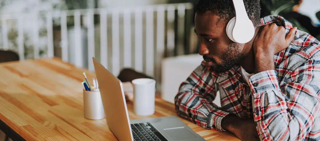 tech-neck-what-is-it-and-how-can-you-prevent-it