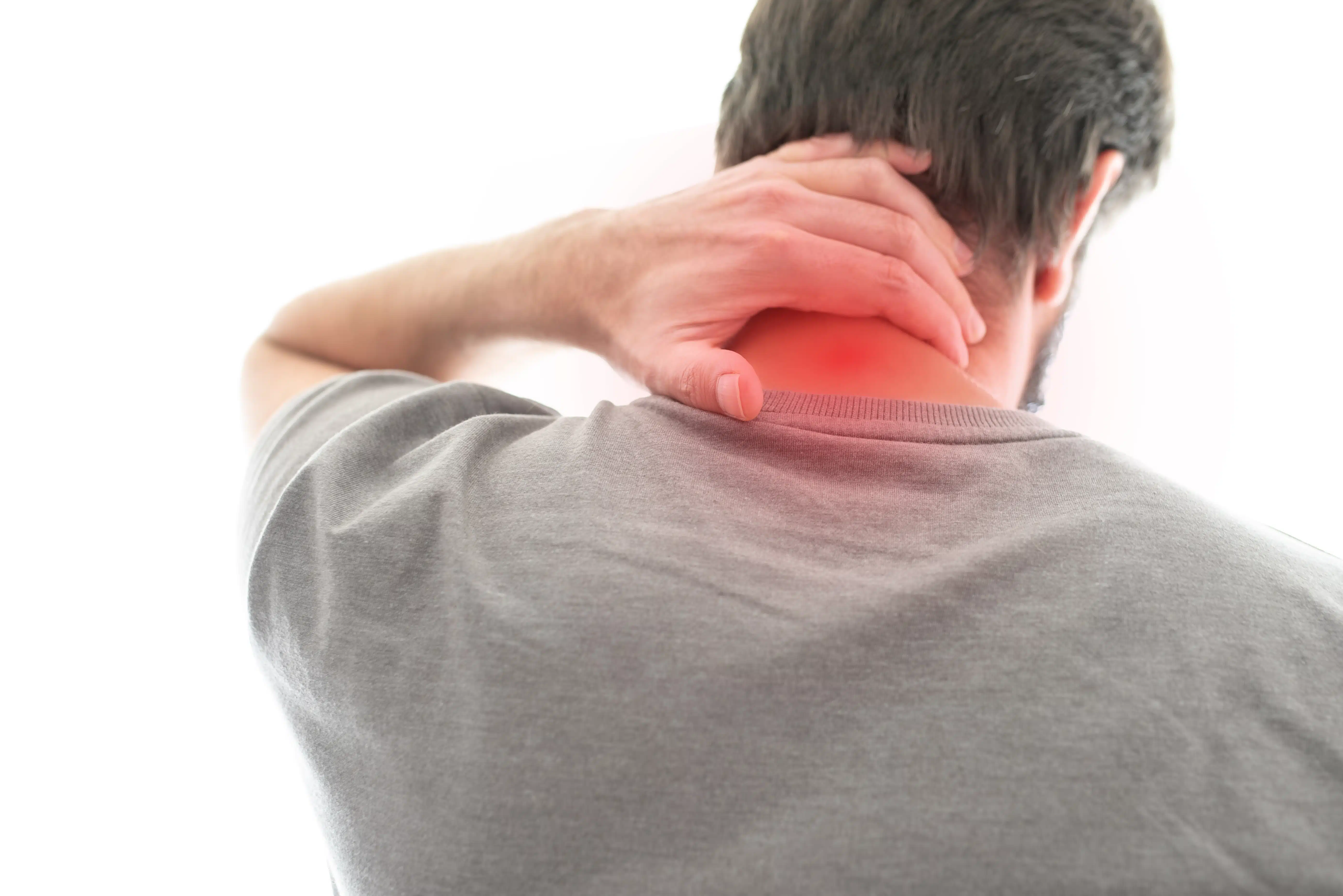 why-you-should-let-your-chiropractor-help-you-with-neck-pain