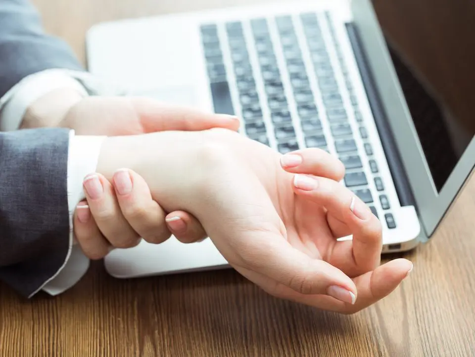 why-you-shouldnt-ignore-wrist-pain